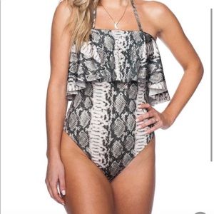 🤍🖤Buddy Love One Piece Swim